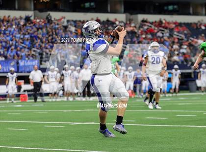 Thumbnail 3 in Westbrook vs. May (UIL State Football 6-Man 1A D1 Finals) photogallery.
