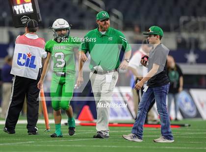 Thumbnail 2 in Westbrook vs. May (UIL State Football 6-Man 1A D1 Finals) photogallery.