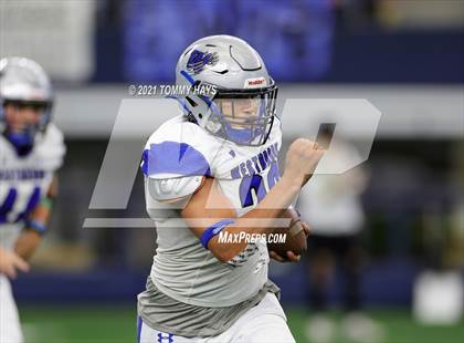 Thumbnail 3 in Westbrook vs. May (UIL State Football 6-Man 1A D1 Finals) photogallery.