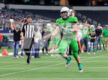 Thumbnail 3 in Westbrook vs. May (UIL State Football 6-Man 1A D1 Finals) photogallery.