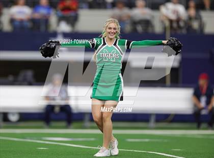 Thumbnail 3 in Westbrook vs. May (UIL State Football 6-Man 1A D1 Finals) photogallery.
