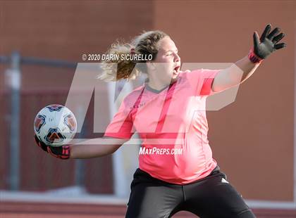 Thumbnail 2 in St. Johns vs. Northland Prep Academy (AIA 2A Final) photogallery.