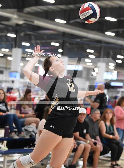 Thumbnail 2 in Shadow Ridge vs. Cactus (Nike TOC Southwest) photogallery.