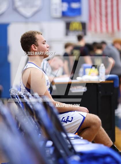 Thumbnail 2 in Serra Catholic @ Ellwood City photogallery.