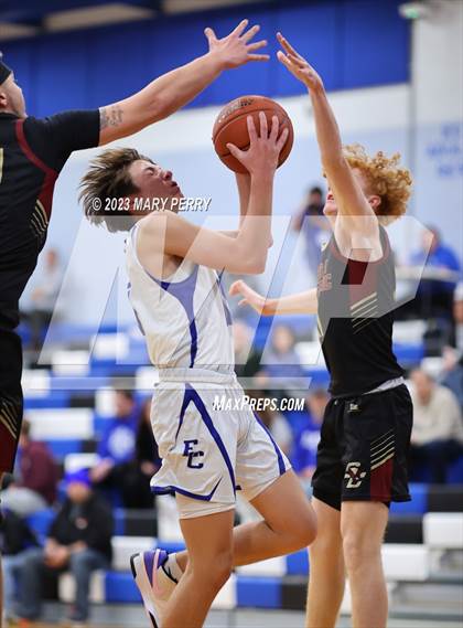 Thumbnail 3 in Serra Catholic @ Ellwood City photogallery.