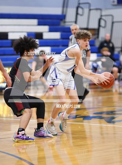 Thumbnail 2 in Serra Catholic @ Ellwood City photogallery.