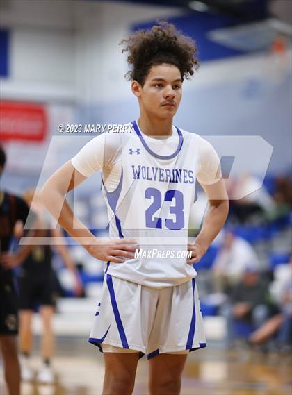 Thumbnail 1 in Serra Catholic @ Ellwood City photogallery.