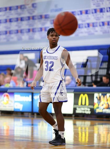 Thumbnail 1 in Serra Catholic @ Ellwood City photogallery.