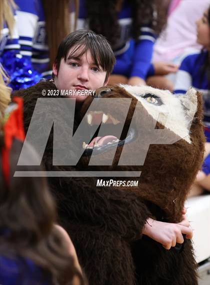 Thumbnail 3 in Serra Catholic @ Ellwood City photogallery.
