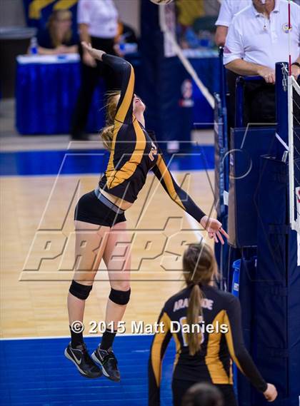 Thumbnail 2 in Legend vs. Arapahoe (CHSAA 5A Playoff) photogallery.