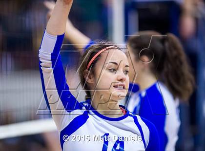 Thumbnail 3 in Legend vs. Arapahoe (CHSAA 5A Playoff) photogallery.