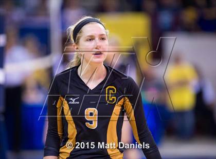 Thumbnail 1 in Legend vs. Arapahoe (CHSAA 5A Playoff) photogallery.