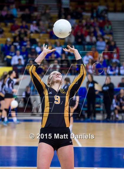 Thumbnail 3 in Legend vs. Arapahoe (CHSAA 5A Playoff) photogallery.