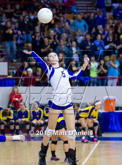 Thumbnail 3 in Legend vs. Arapahoe (CHSAA 5A Playoff) photogallery.