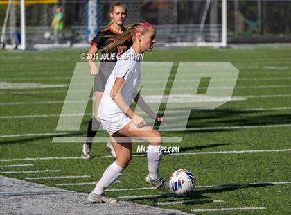 Thumbnail 1 in Lawrenceburg vs Indianapolis Bishop Chatard (IHSAA 2A Regional final) photogallery.