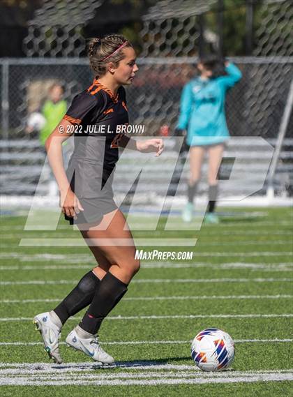Thumbnail 3 in Lawrenceburg vs Indianapolis Bishop Chatard (IHSAA 2A Regional final) photogallery.