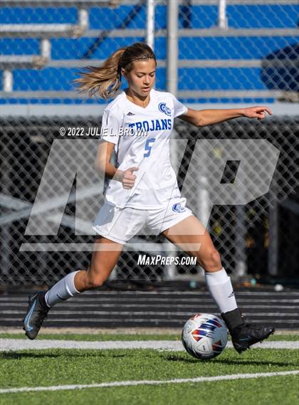 Thumbnail 2 in Lawrenceburg vs Indianapolis Bishop Chatard (IHSAA 2A Regional final) photogallery.