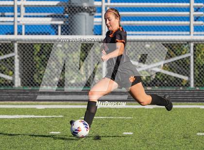 Thumbnail 1 in Lawrenceburg vs Indianapolis Bishop Chatard (IHSAA 2A Regional final) photogallery.