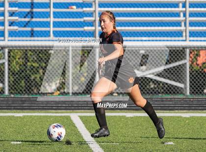 Thumbnail 2 in Lawrenceburg vs Indianapolis Bishop Chatard (IHSAA 2A Regional final) photogallery.