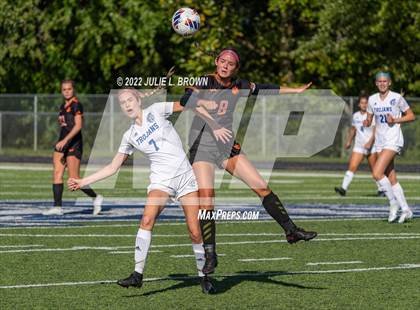 Thumbnail 3 in Lawrenceburg vs Indianapolis Bishop Chatard (IHSAA 2A Regional final) photogallery.