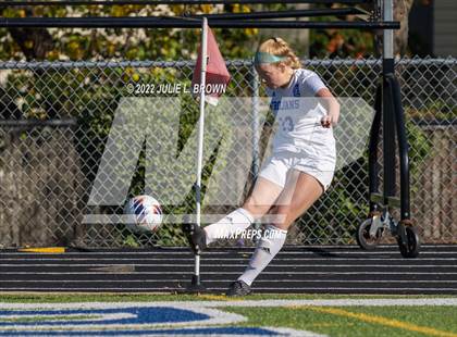 Thumbnail 1 in Lawrenceburg vs Indianapolis Bishop Chatard (IHSAA 2A Regional final) photogallery.