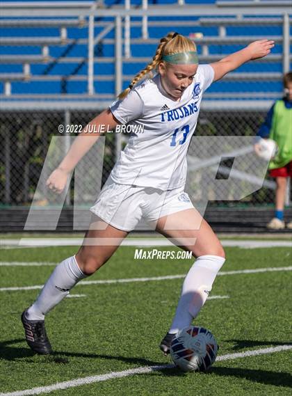Thumbnail 2 in Lawrenceburg vs Indianapolis Bishop Chatard (IHSAA 2A Regional final) photogallery.
