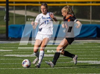 Thumbnail 3 in Lawrenceburg vs Indianapolis Bishop Chatard (IHSAA 2A Regional final) photogallery.