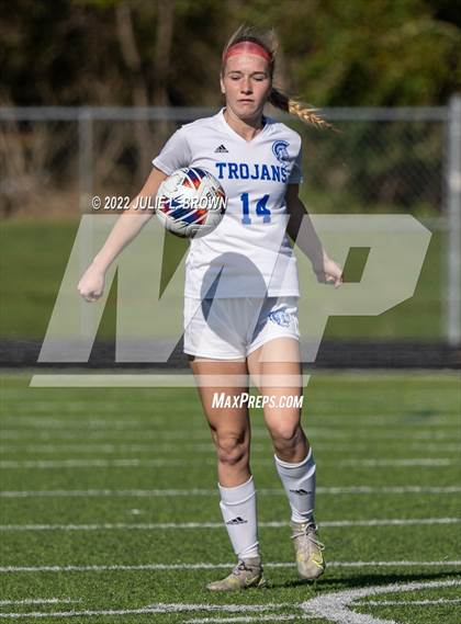 Thumbnail 2 in Lawrenceburg vs Indianapolis Bishop Chatard (IHSAA 2A Regional final) photogallery.