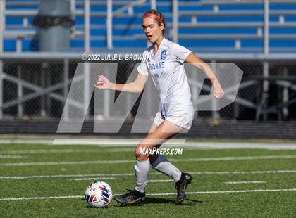 Thumbnail 3 in Lawrenceburg vs Indianapolis Bishop Chatard (IHSAA 2A Regional final) photogallery.