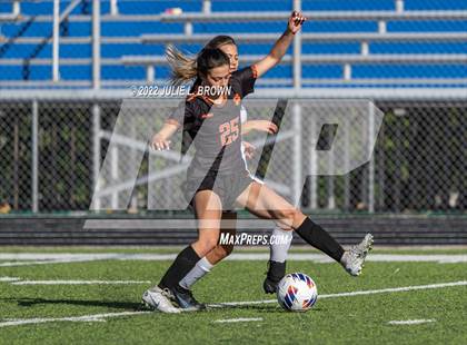 Thumbnail 2 in Lawrenceburg vs Indianapolis Bishop Chatard (IHSAA 2A Regional final) photogallery.