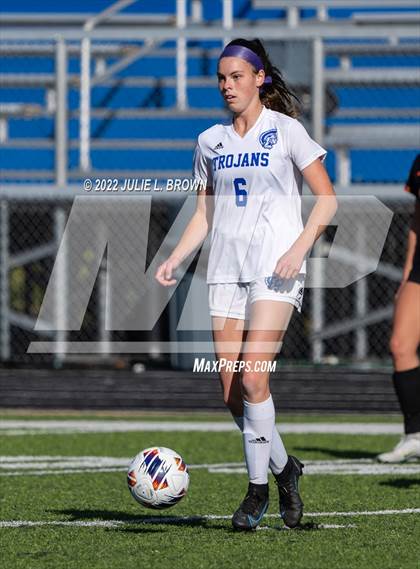 Thumbnail 2 in Lawrenceburg vs Indianapolis Bishop Chatard (IHSAA 2A Regional final) photogallery.