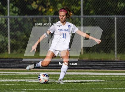 Thumbnail 1 in Lawrenceburg vs Indianapolis Bishop Chatard (IHSAA 2A Regional final) photogallery.