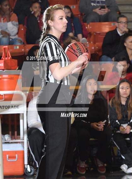 Thumbnail 3 in Oak Ridge vs. McClatchy (CIF SJS D1 Semifinal) photogallery.