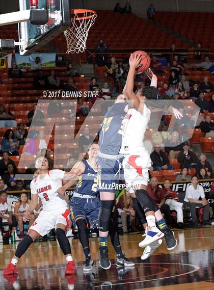 Thumbnail 1 in Oak Ridge vs. McClatchy (CIF SJS D1 Semifinal) photogallery.