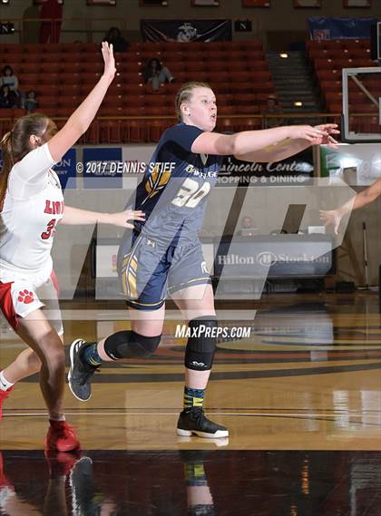 Thumbnail 2 in Oak Ridge vs. McClatchy (CIF SJS D1 Semifinal) photogallery.