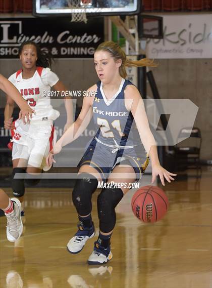 Thumbnail 2 in Oak Ridge vs. McClatchy (CIF SJS D1 Semifinal) photogallery.