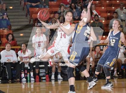 Thumbnail 1 in Oak Ridge vs. McClatchy (CIF SJS D1 Semifinal) photogallery.
