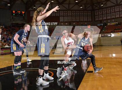 Thumbnail 1 in Oak Ridge vs. McClatchy (CIF SJS D1 Semifinal) photogallery.