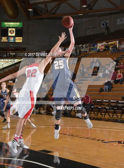 Thumbnail 3 in Oak Ridge vs. McClatchy (CIF SJS D1 Semifinal) photogallery.