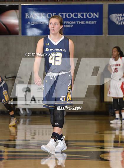 Thumbnail 1 in Oak Ridge vs. McClatchy (CIF SJS D1 Semifinal) photogallery.