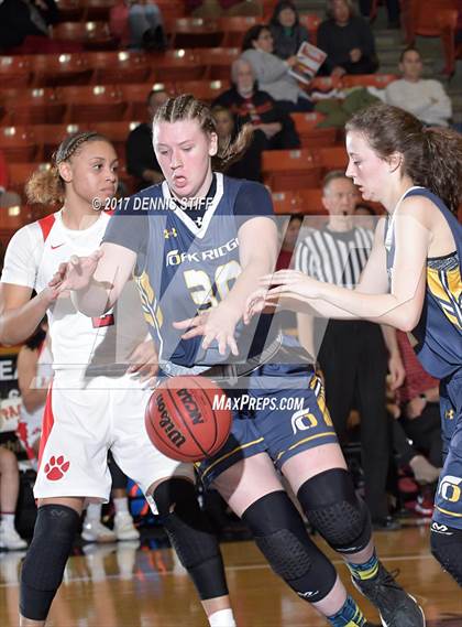Thumbnail 2 in Oak Ridge vs. McClatchy (CIF SJS D1 Semifinal) photogallery.