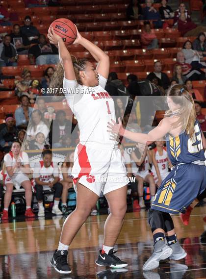 Thumbnail 2 in Oak Ridge vs. McClatchy (CIF SJS D1 Semifinal) photogallery.