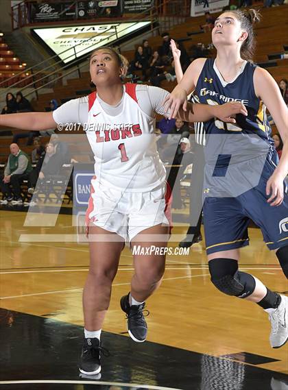 Thumbnail 2 in Oak Ridge vs. McClatchy (CIF SJS D1 Semifinal) photogallery.