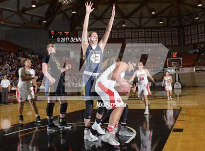 Thumbnail 3 in Oak Ridge vs. McClatchy (CIF SJS D1 Semifinal) photogallery.
