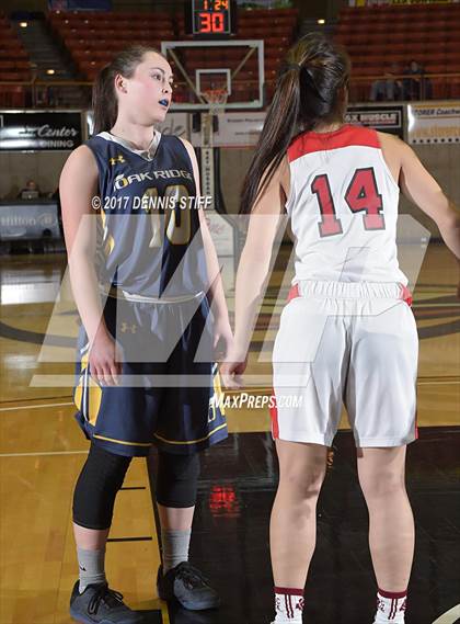 Thumbnail 3 in Oak Ridge vs. McClatchy (CIF SJS D1 Semifinal) photogallery.