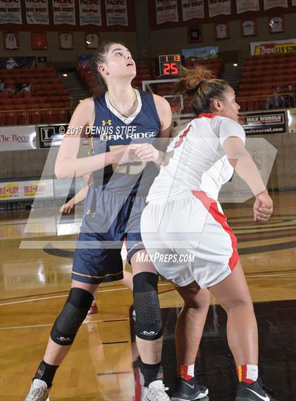 Thumbnail 1 in Oak Ridge vs. McClatchy (CIF SJS D1 Semifinal) photogallery.