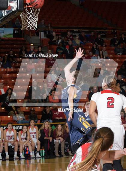 Thumbnail 1 in Oak Ridge vs. McClatchy (CIF SJS D1 Semifinal) photogallery.