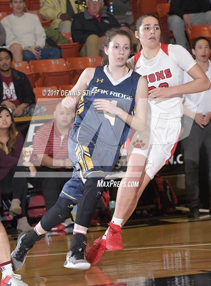 Thumbnail 2 in Oak Ridge vs. McClatchy (CIF SJS D1 Semifinal) photogallery.