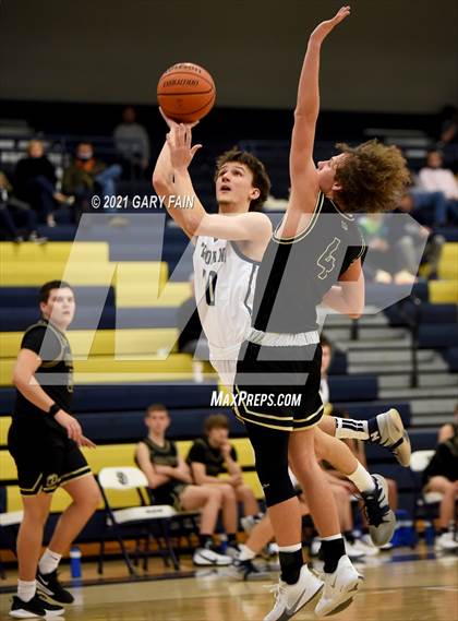 Thumbnail 3 in Bradley Central @ Soddy Daisy photogallery.
