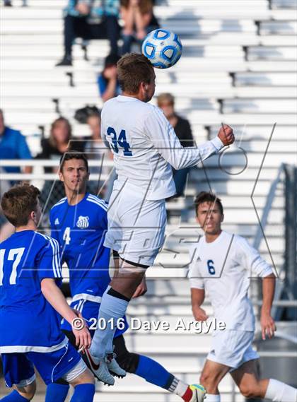 Thumbnail 2 in Fremont vs. Sky View (UHSAA 5A Semifinal) photogallery.